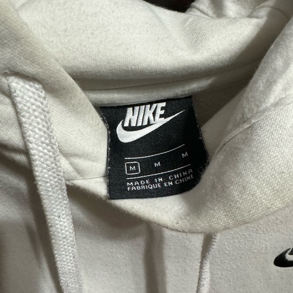 Nike ✔️ Sportswear Club Fleece Hoodie - Picture 3 of 5